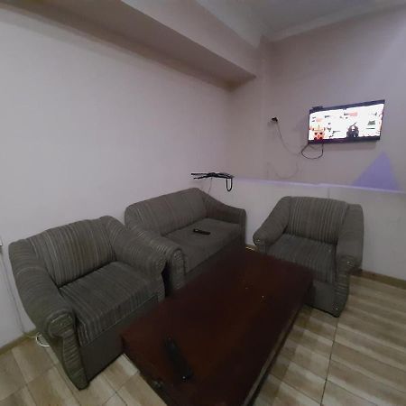 Every Day Lux Hostel Batumi Zewnętrze zdjęcie