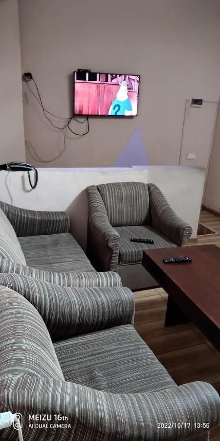 Every Day Lux Hostel Batumi Zewnętrze zdjęcie