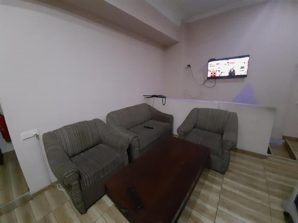 Every Day Lux Hostel Batumi Zewnętrze zdjęcie